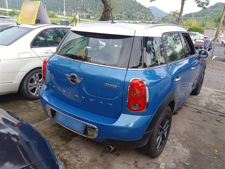 MINI COUNTRYMAN