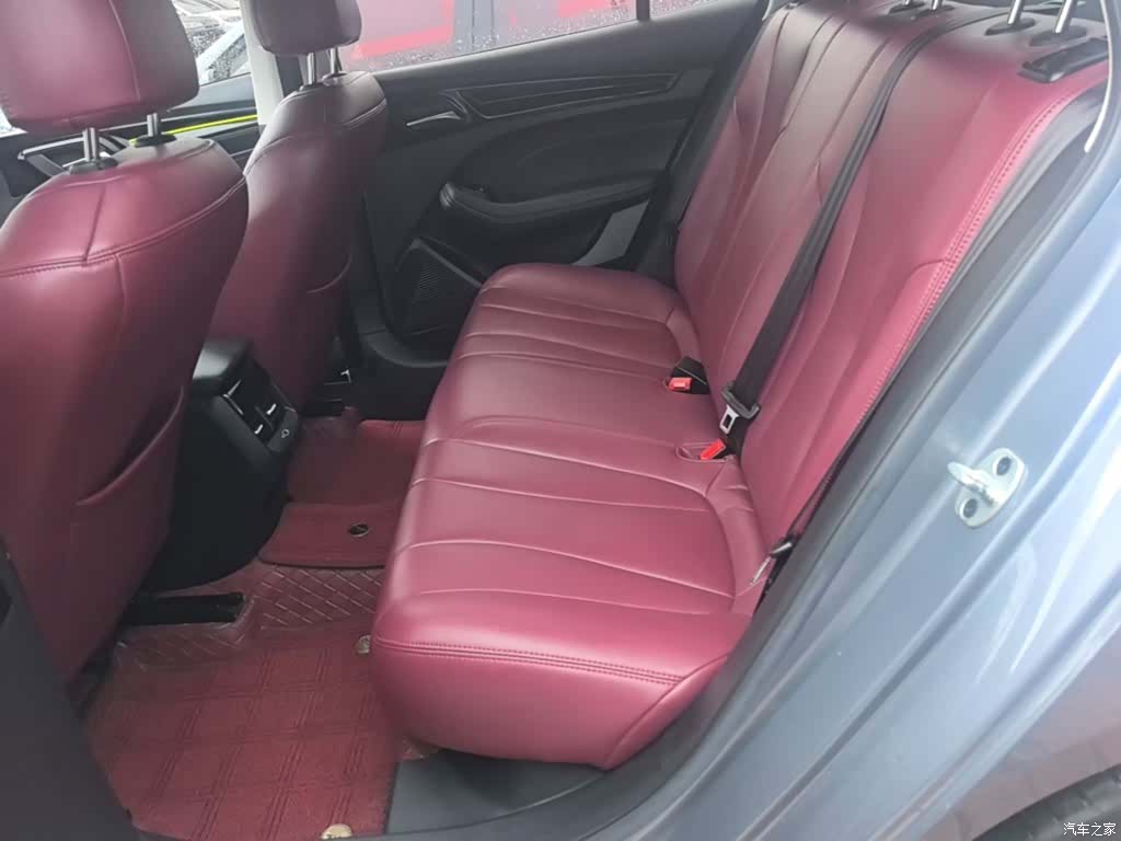 Roewe i5, 2022 17