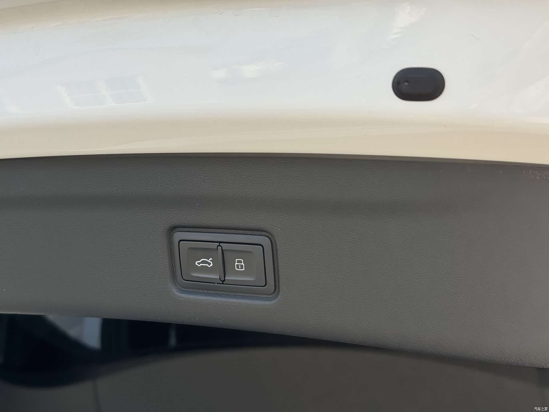 Audi e-tron, 2025 8
