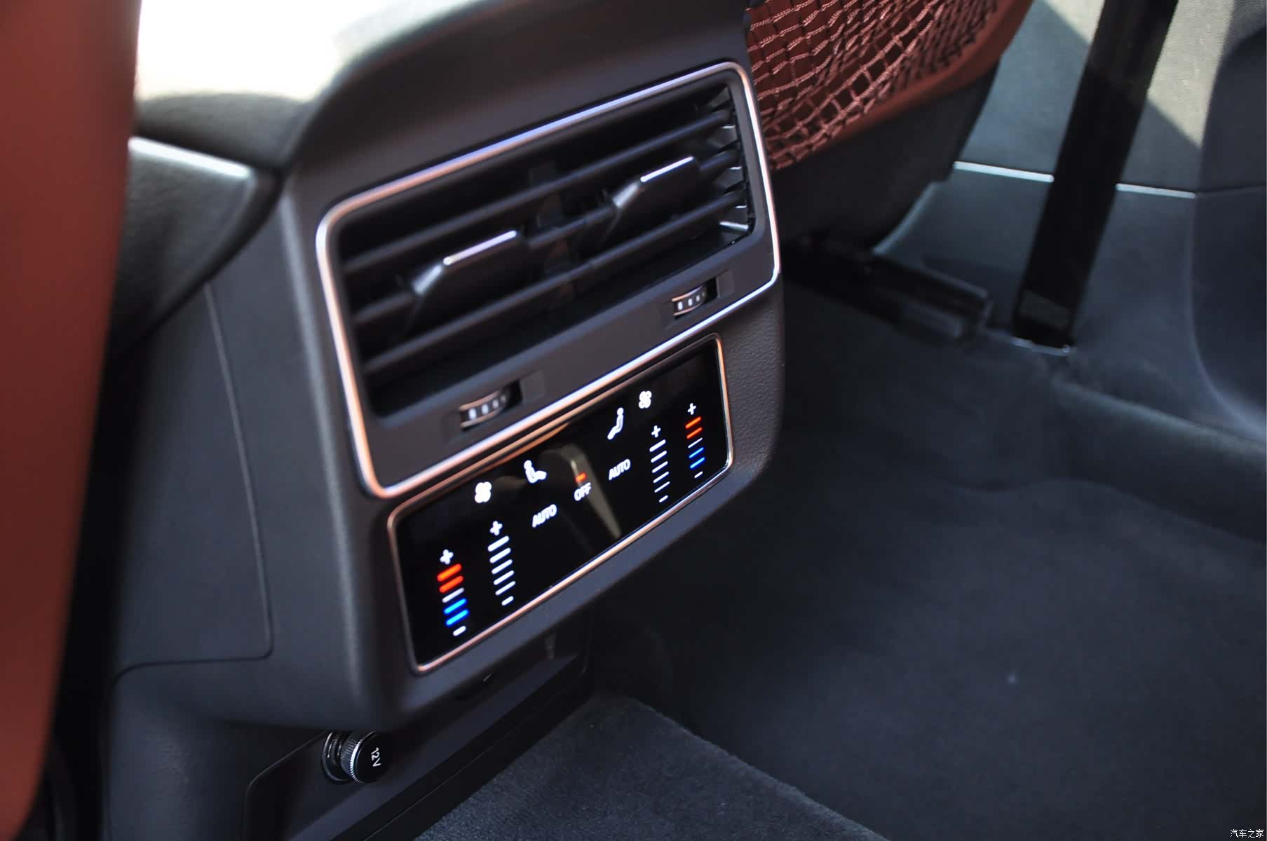 Audi Q7, 2021 9