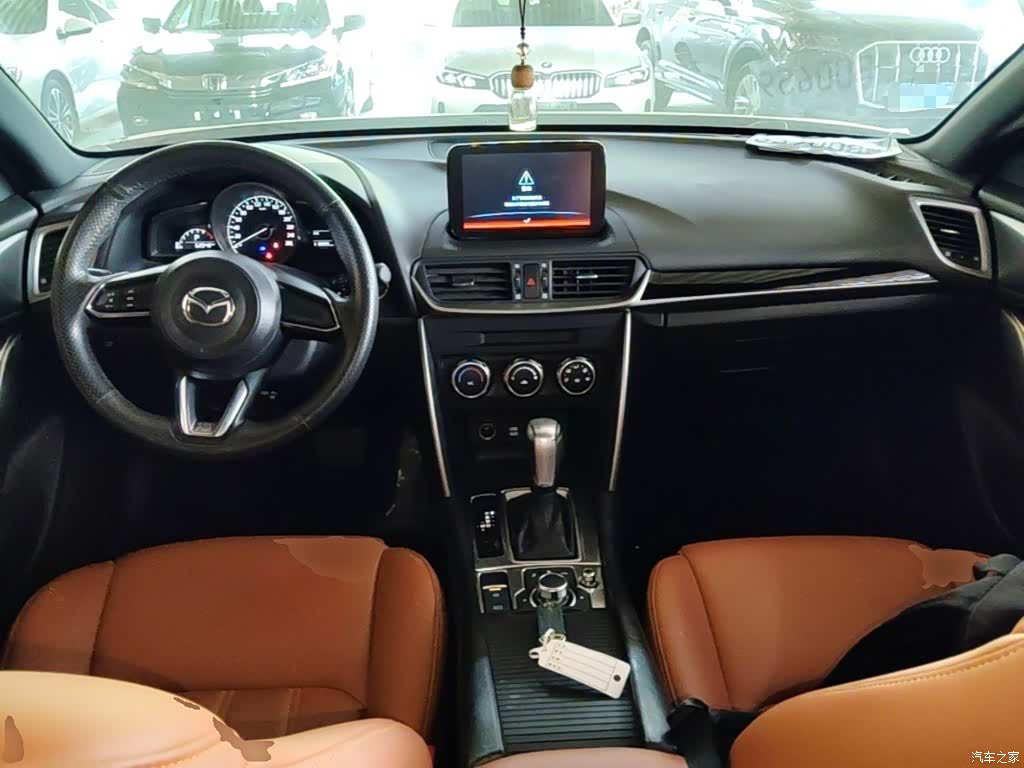 Mazda CX-4, 2019 10