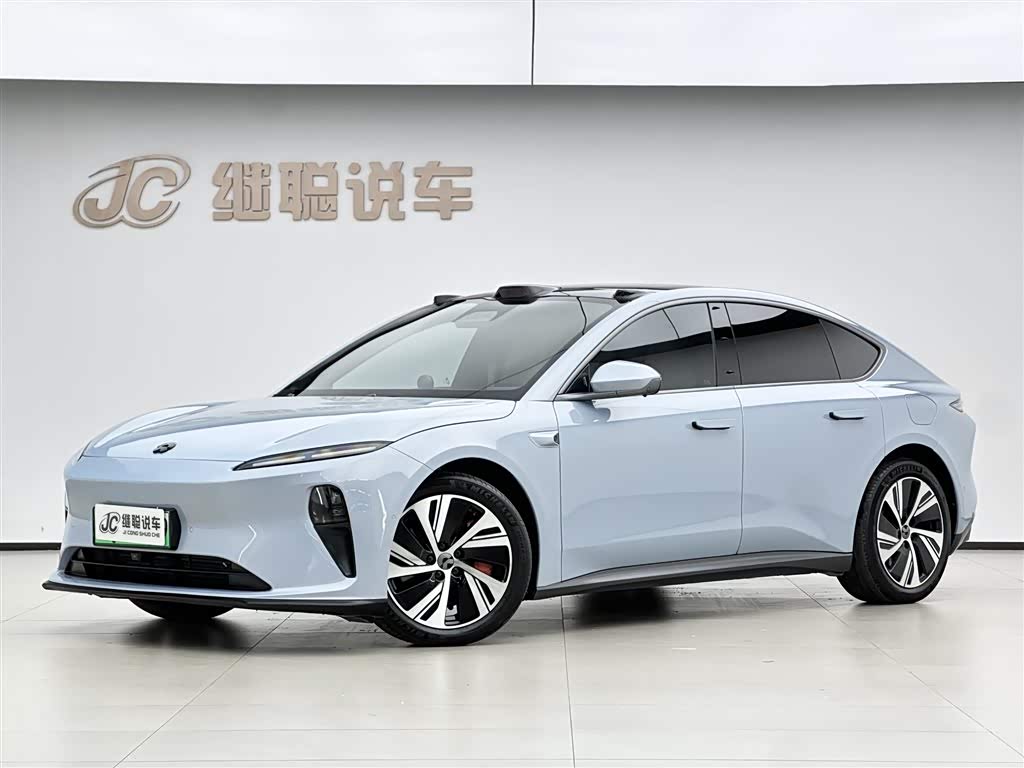 NIO ET5