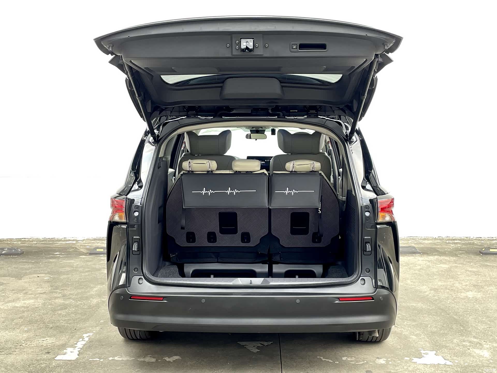 Toyota Sienna, 2026 31
