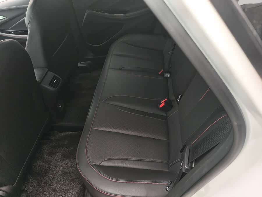 Buick Velar 2023, фото 13
