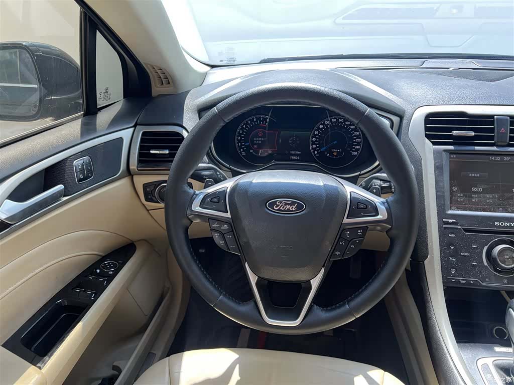 Ford Mondeo, 2014 9
