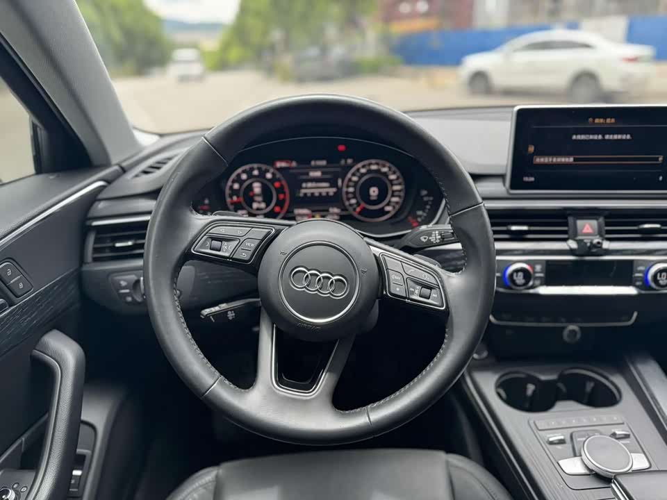Audi A4L