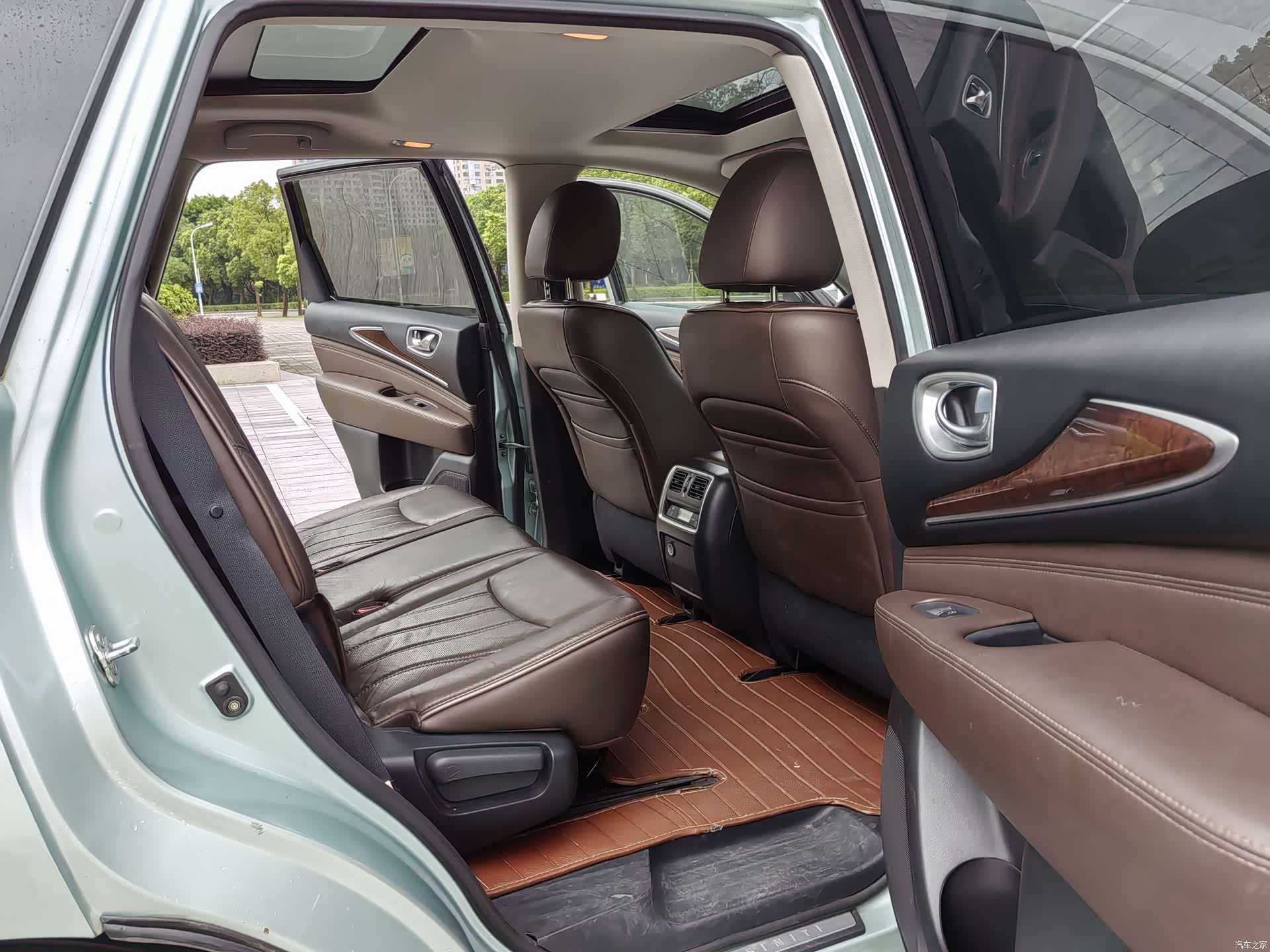 Infiniti JX35, 2014 21