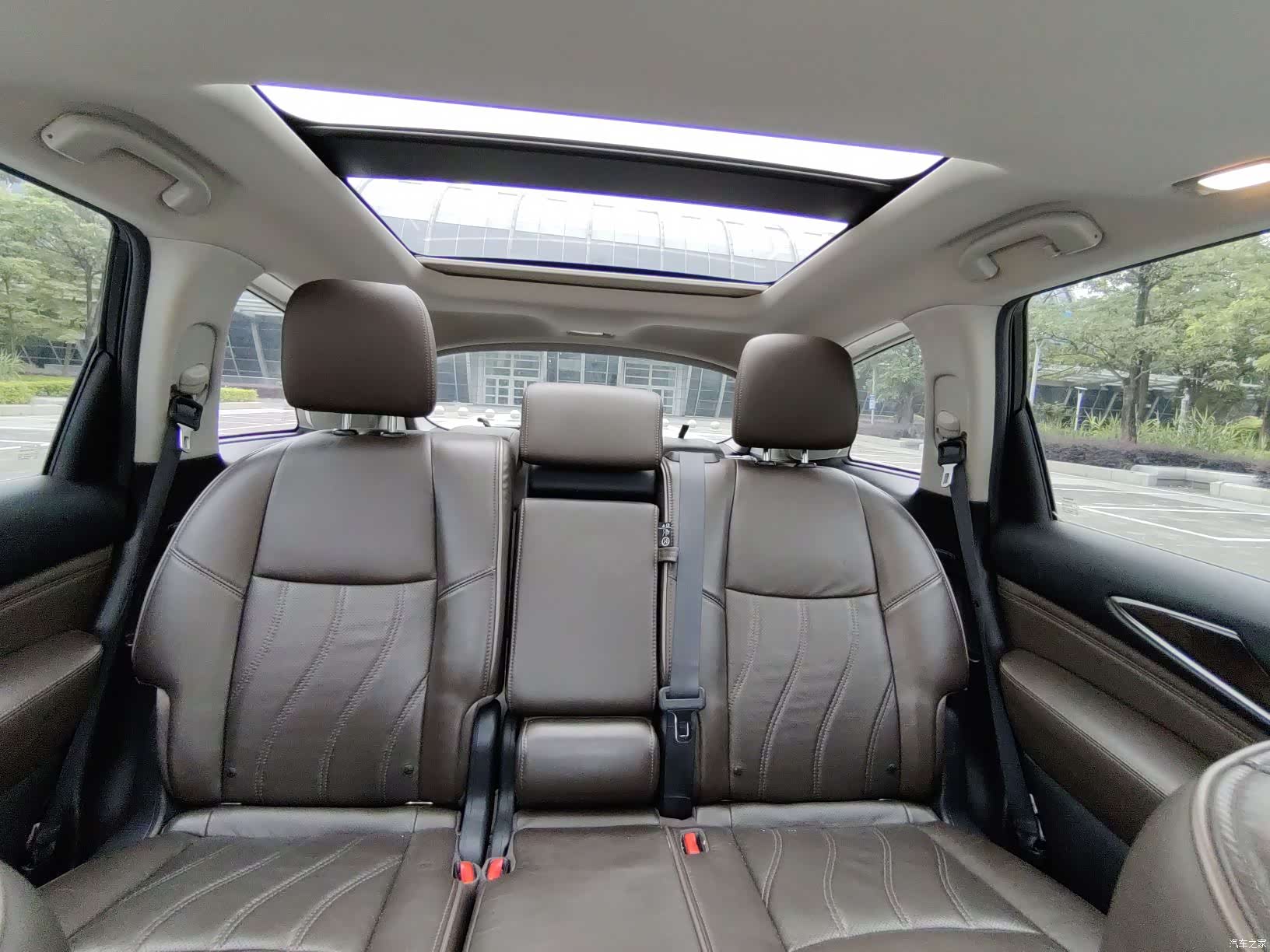 Infiniti JX35, 2014 29