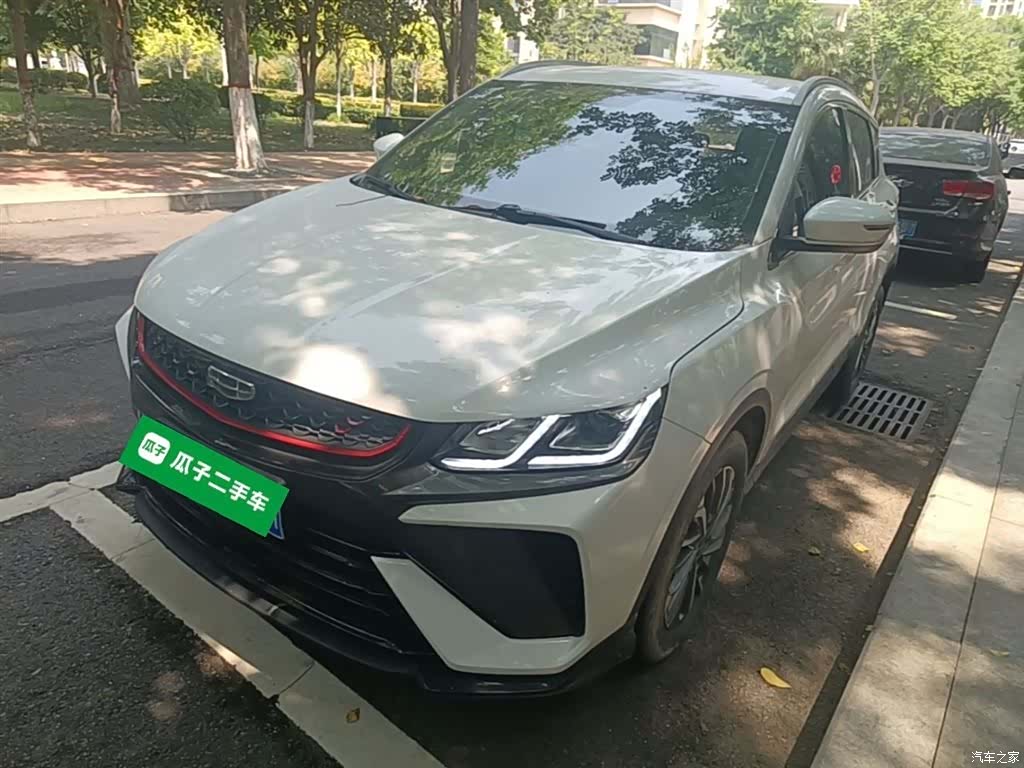 Geely Coolray, 2022 1