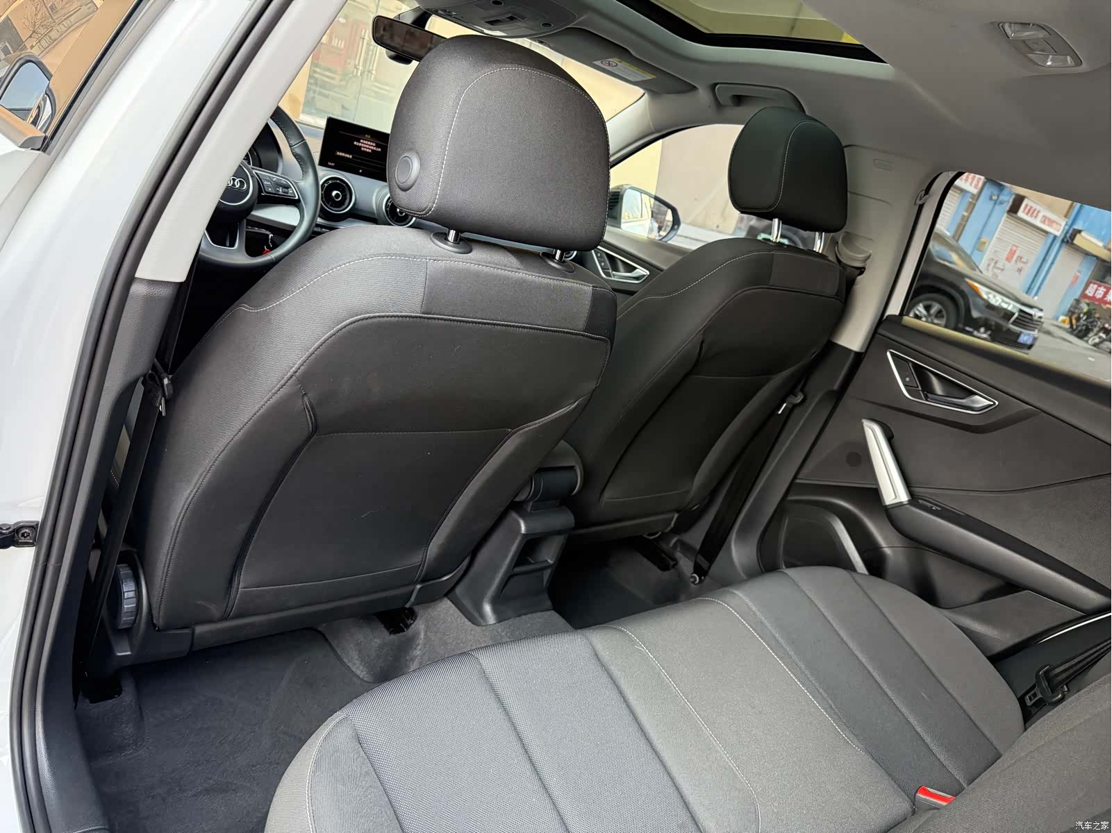 Audi Q2L, 2020 12