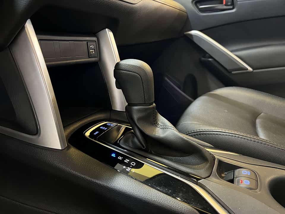 Toyota Corolla Sharp amplifier