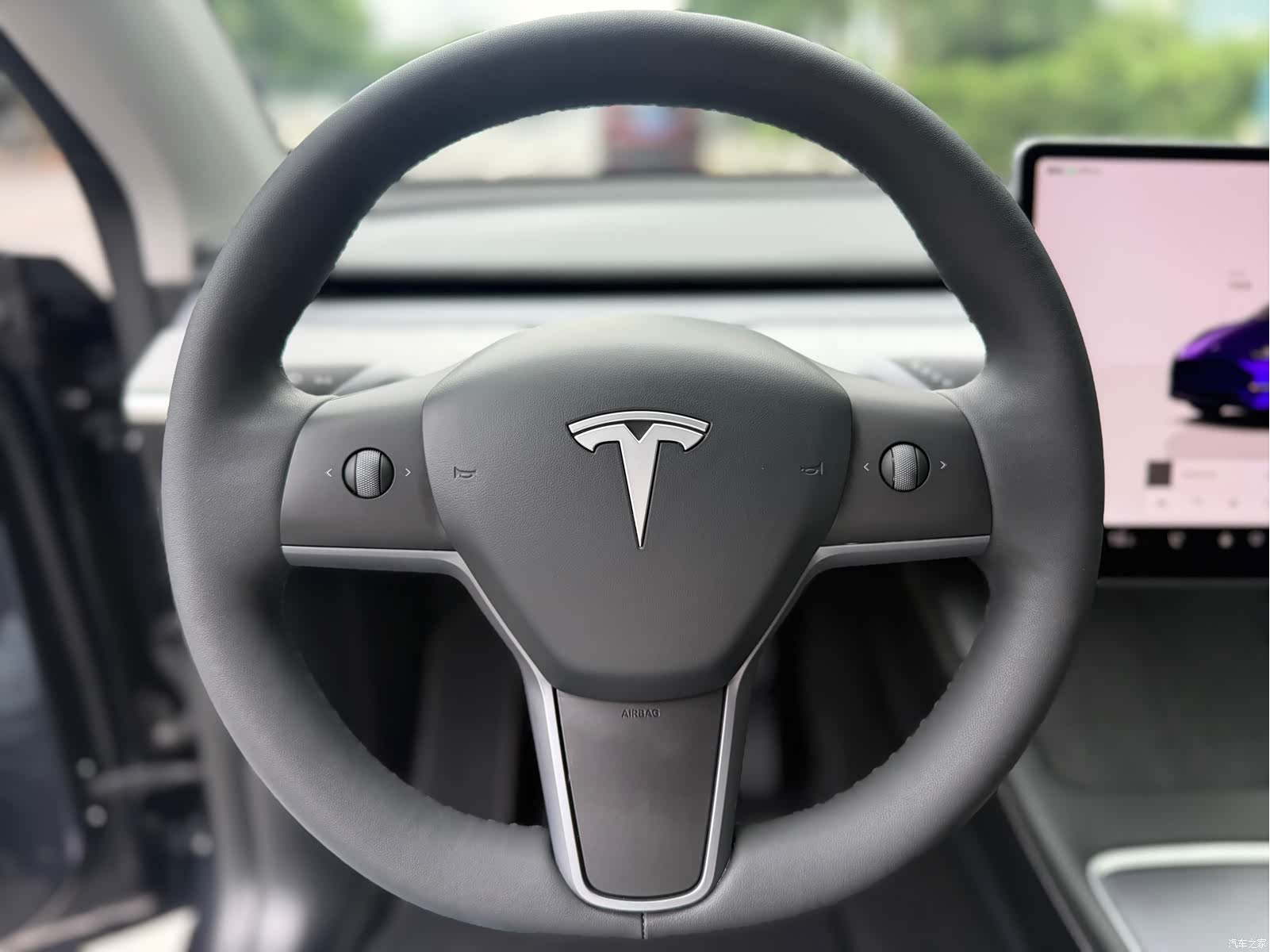 Tesla Model Y, 2024 11