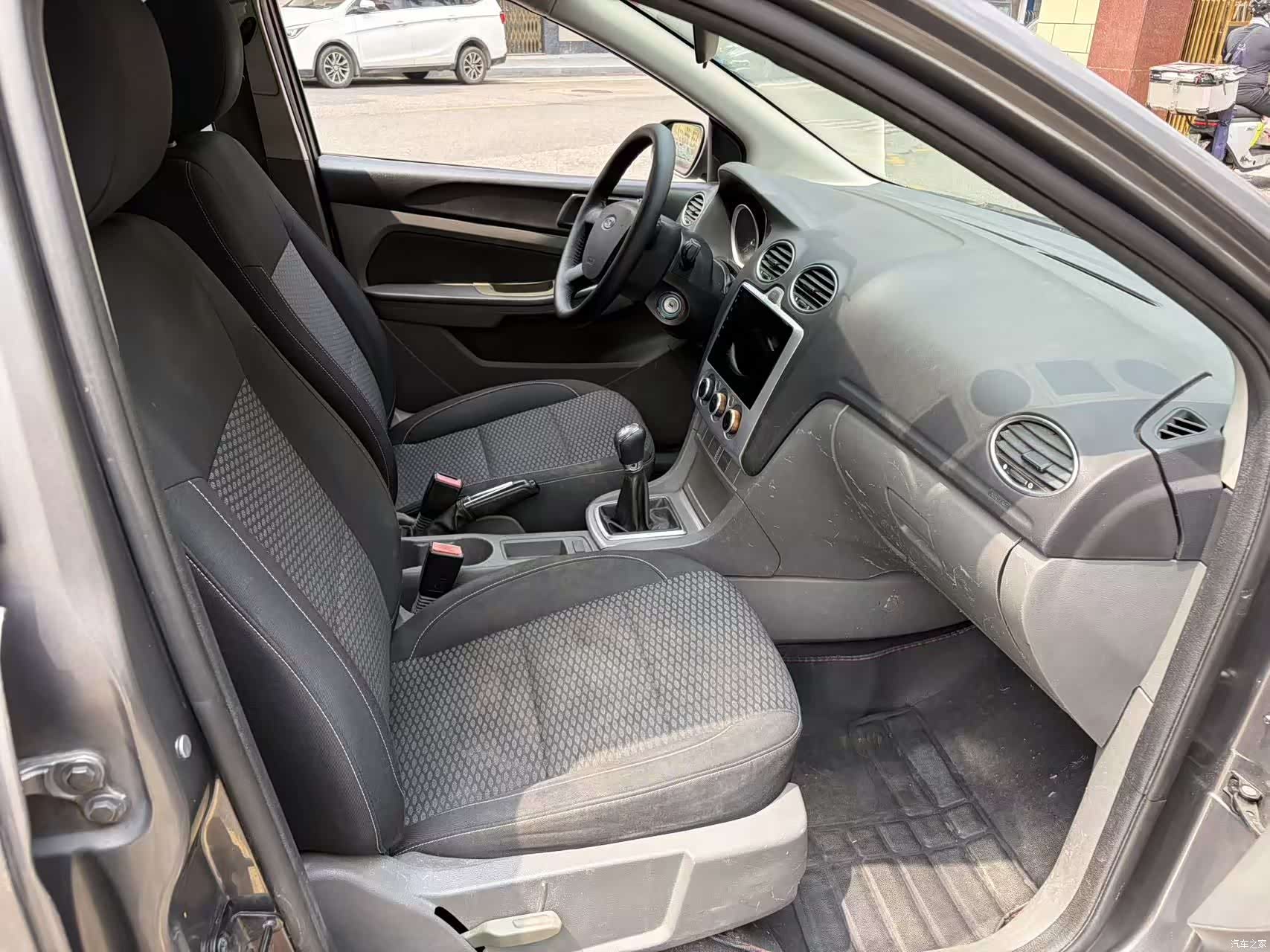 Ford Focus, 2013 9