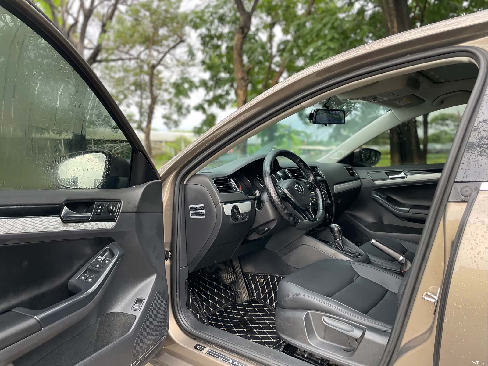Volkswagen Sagitar, 2017 10