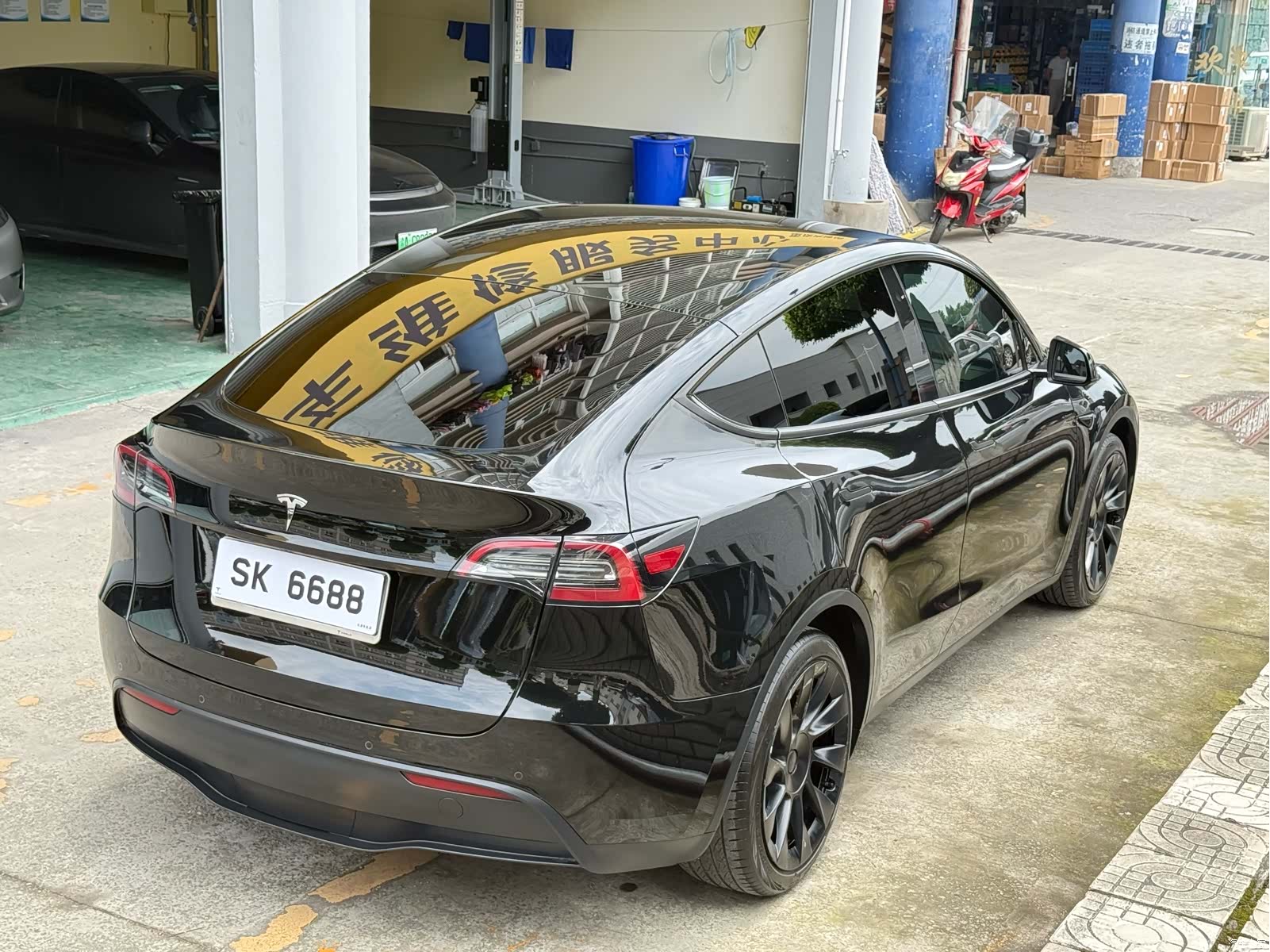 Tesla Model Y, 2023 7