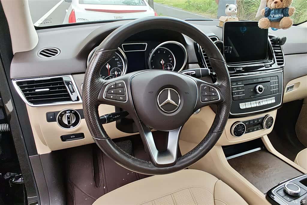 Mercedes-Benz GLE, 2016 15
