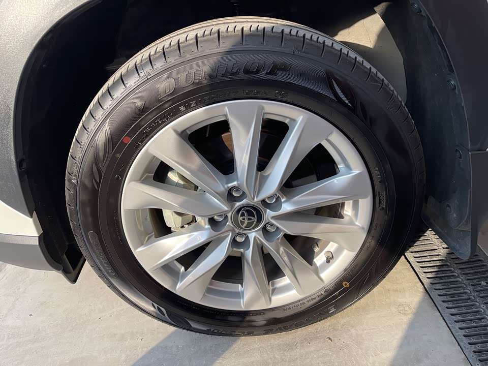 Toyota Corolla Sharp amplifier