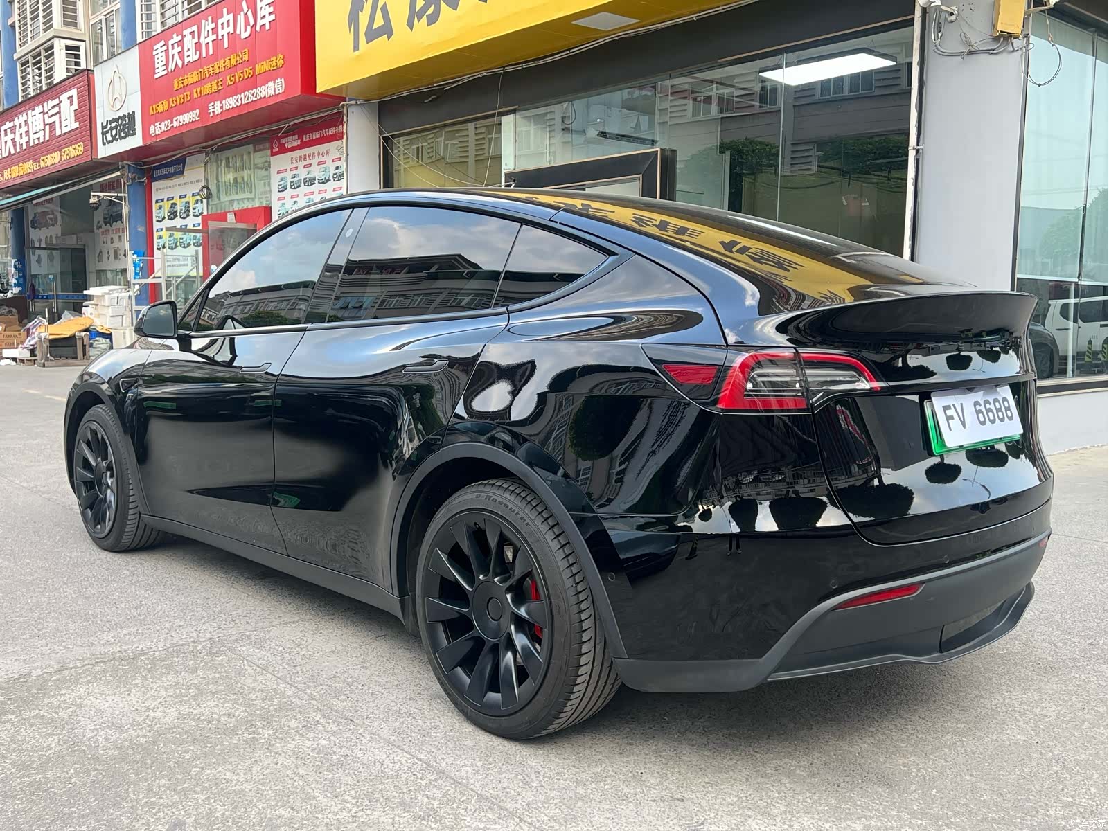 Tesla Model Y, 2022 12