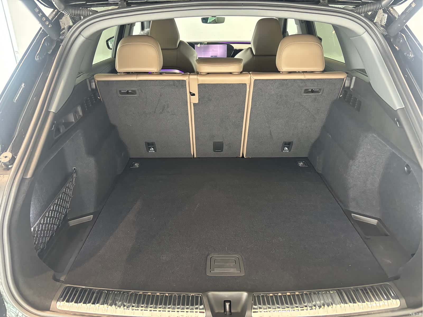 Audi Q5L, 2025 16