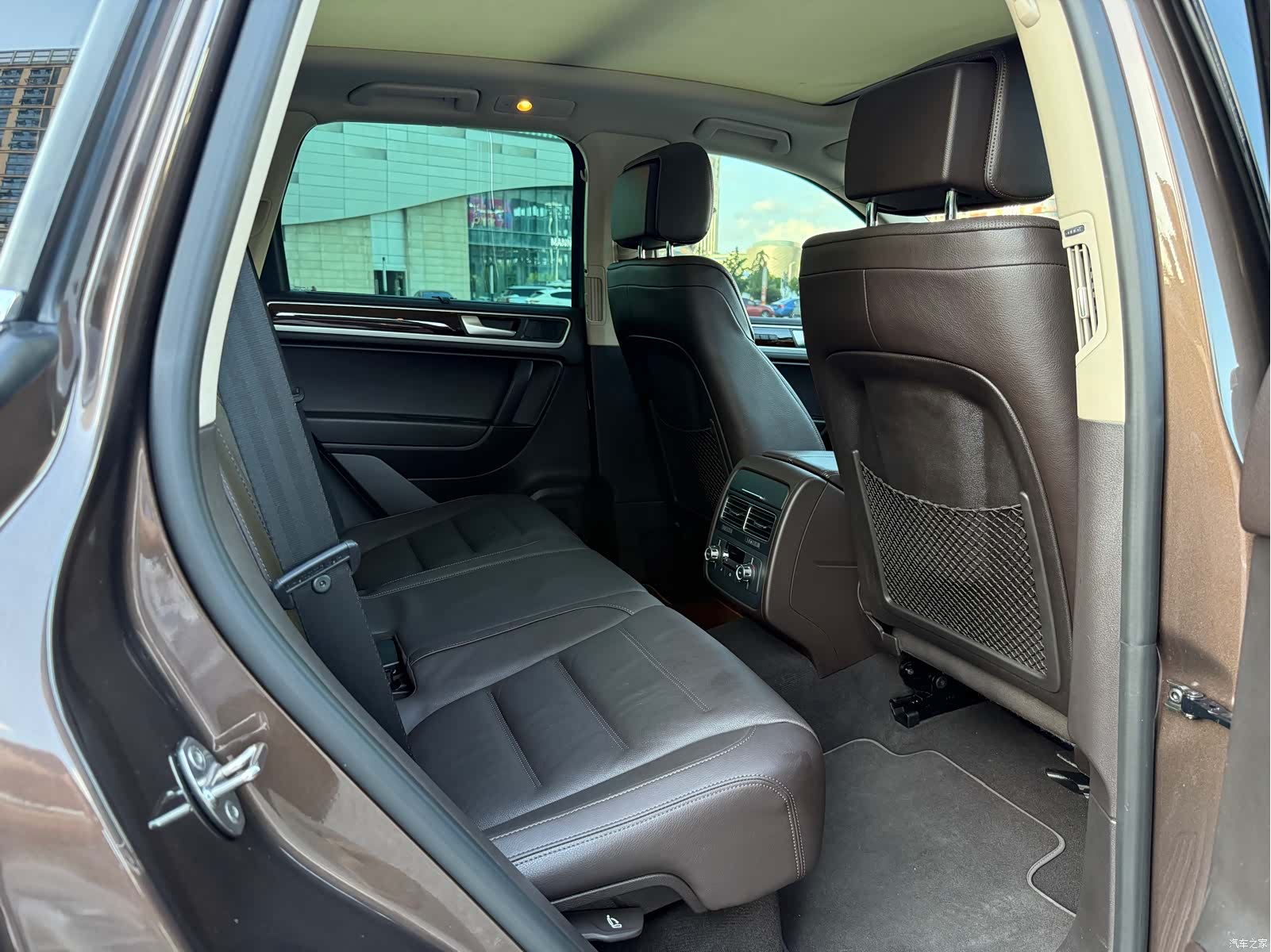 Volkswagen Touareg, 2015 12