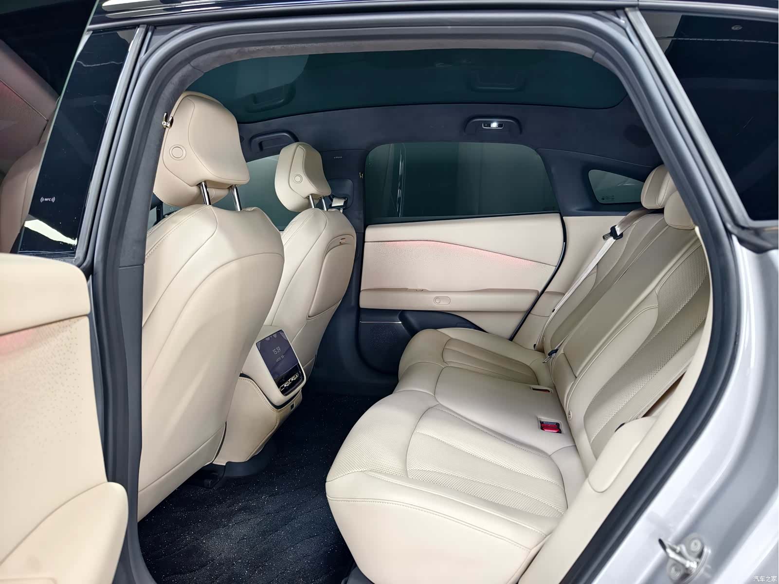 Xpeng P7, 2025 7