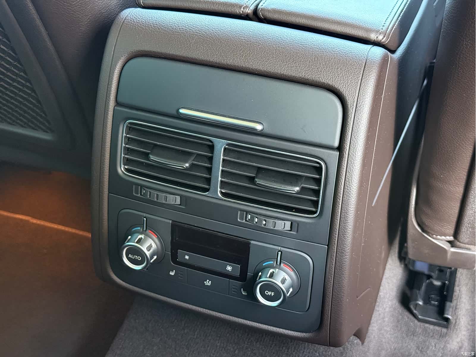 Volkswagen Touareg, 2015 14