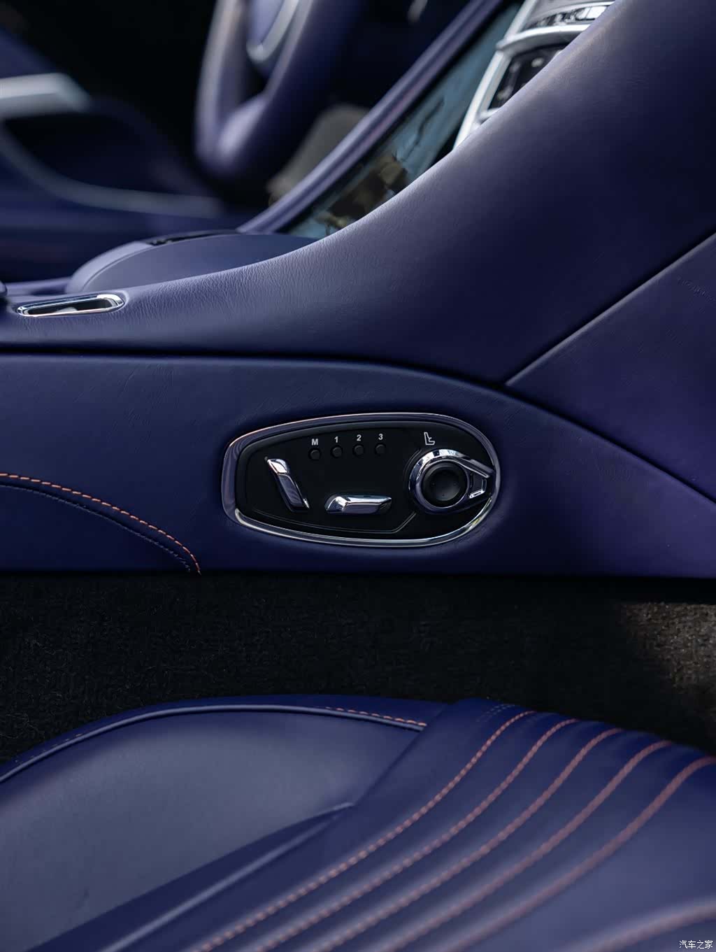 Aston Martin DB11, 2019 18