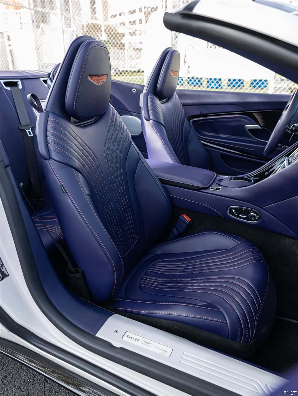 Aston Martin DB11, 2019 16