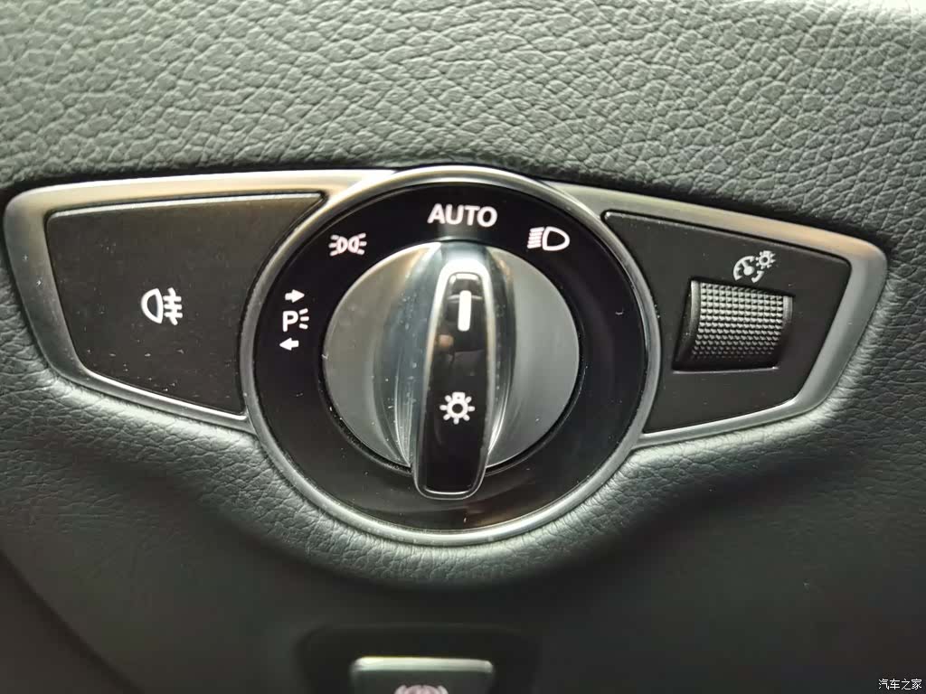 Mercedes-Benz E-Class, 2019 21