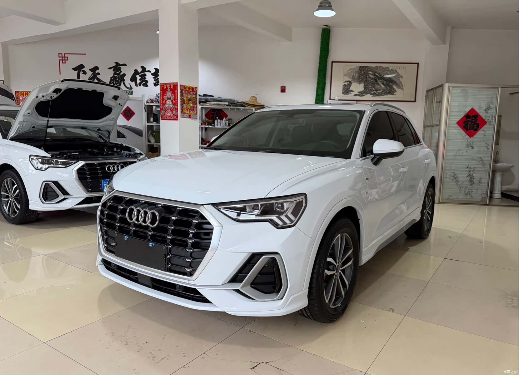 Audi Q3, 2023 1
