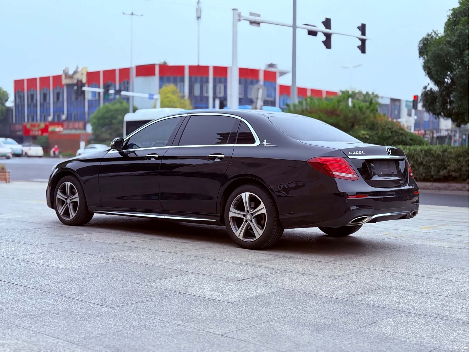 Mercedes-Benz E-Class, 2016 6