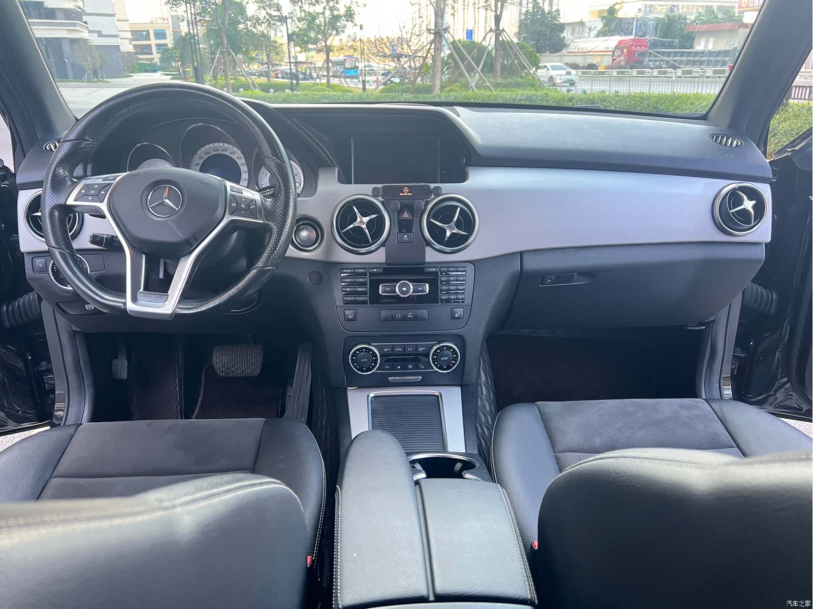 Mercedes-Benz GLK-Class, 2015 9