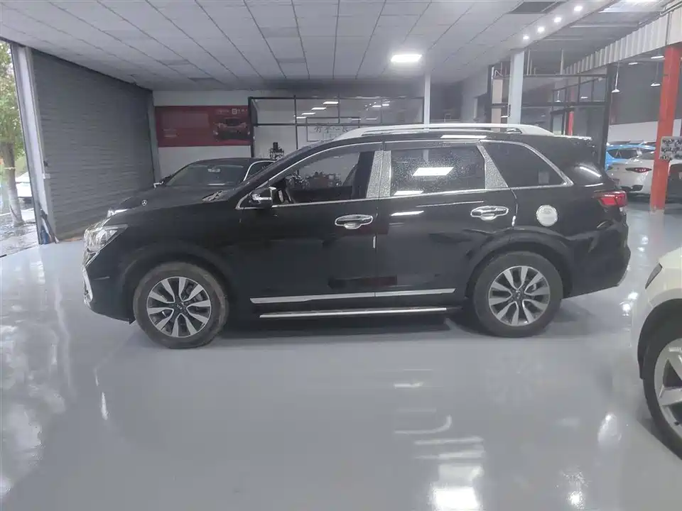 Kia KX7