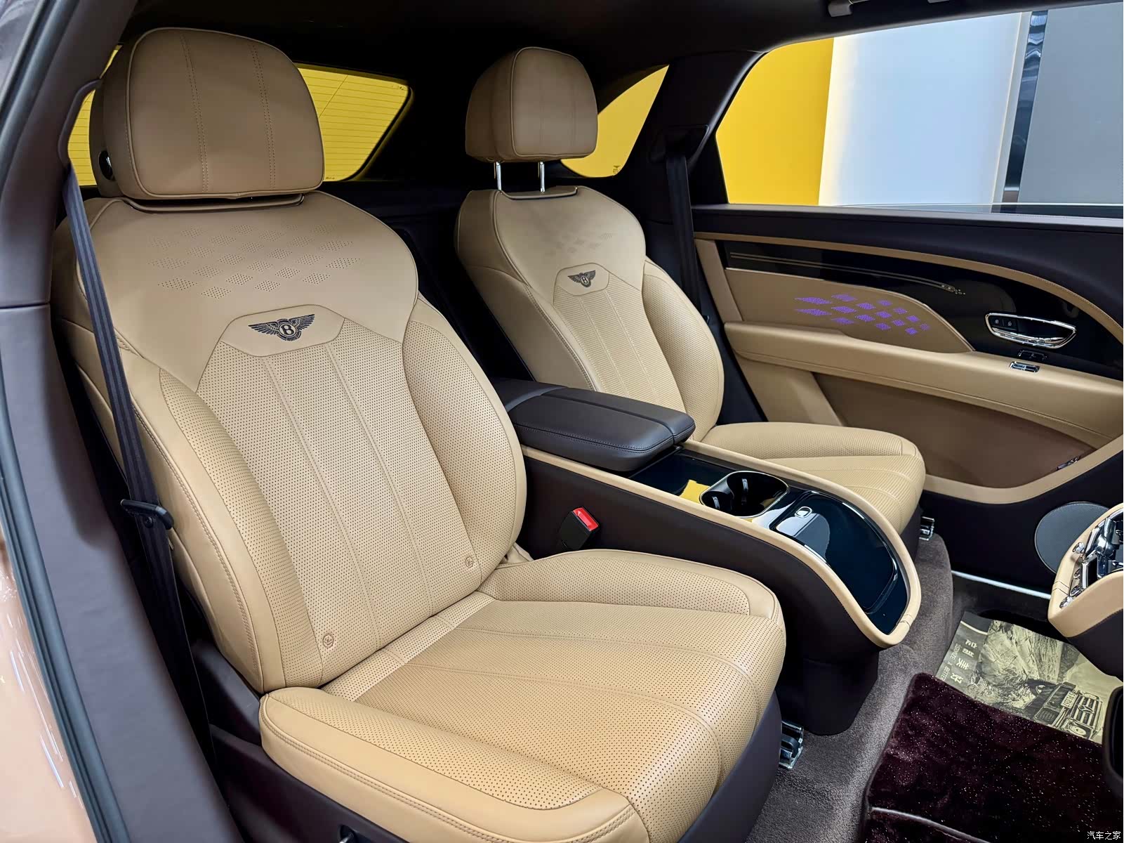 Bentley Bentayga, 2023 24
