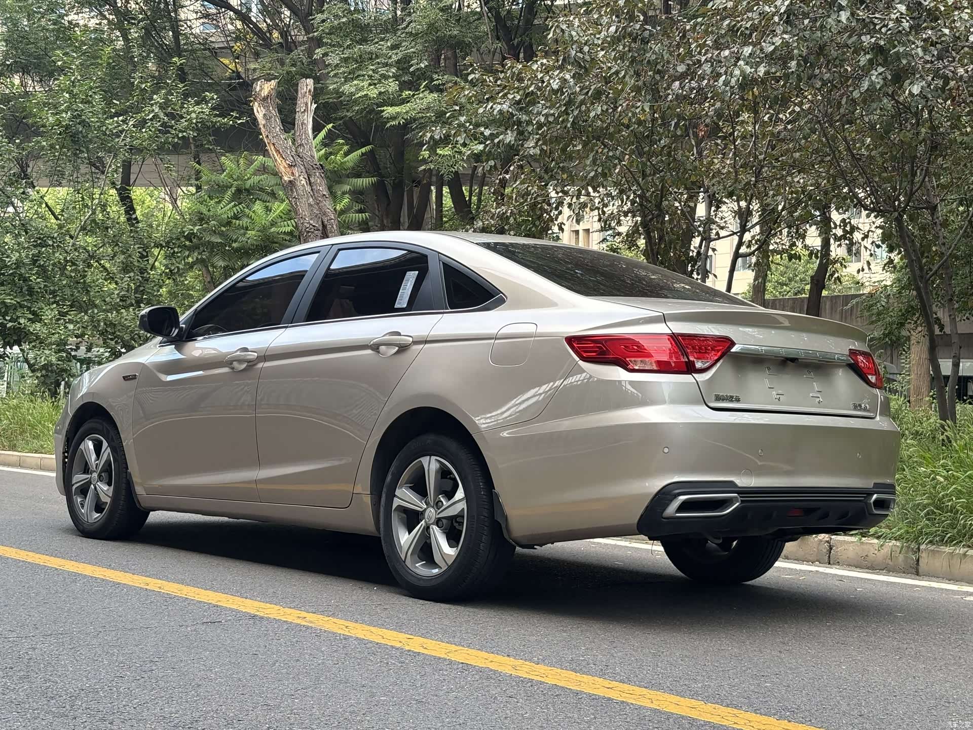 Geely Emgrand, 2018 4