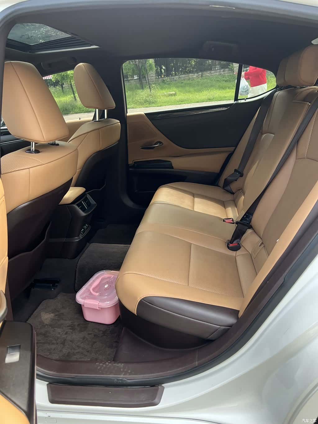 Lexus ES, 2019 18