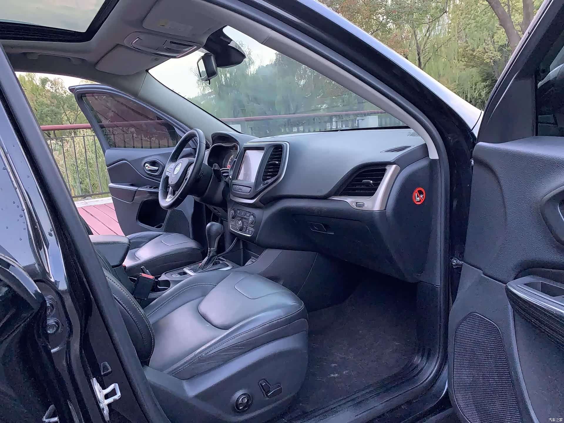 Jeep Cherokee, 2016 12
