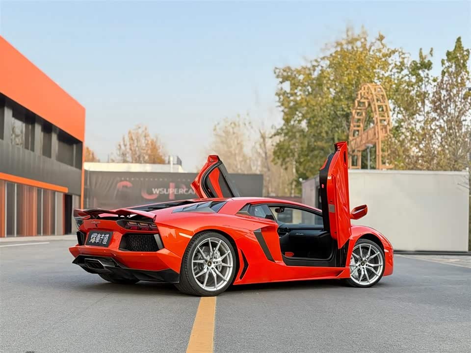 Lamborghini Aventador