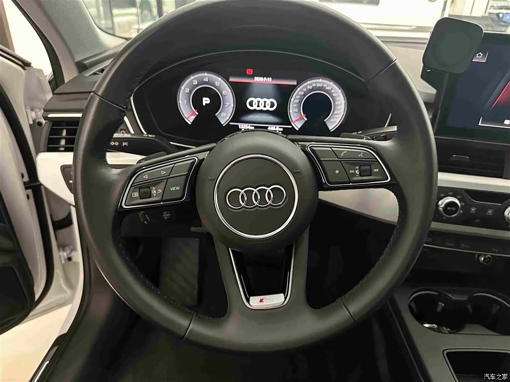 Audi A4L, 2024 все фото