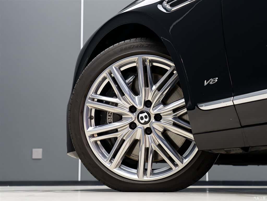 Bentley Flying Spur, 2022 все фото