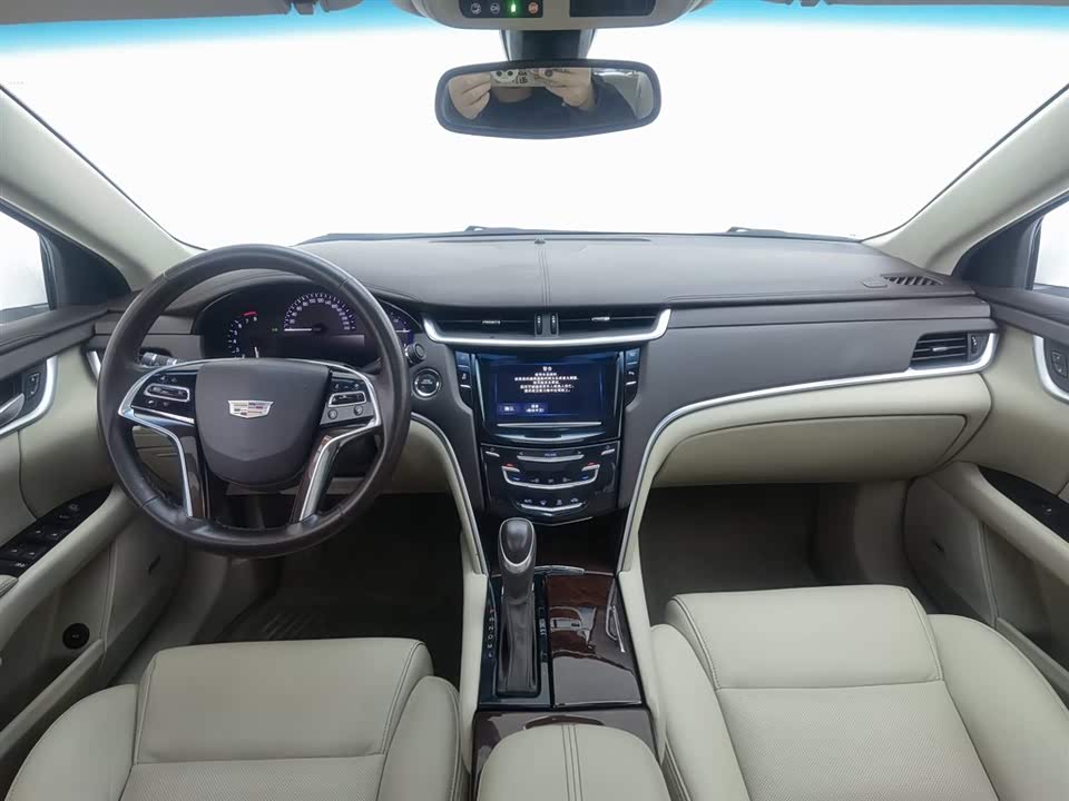 Cadillac XTS