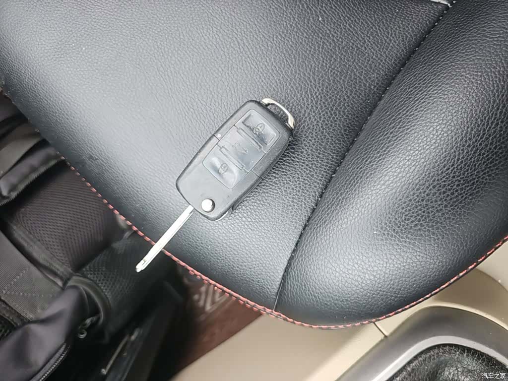 Hyundai GLS, 2016 9