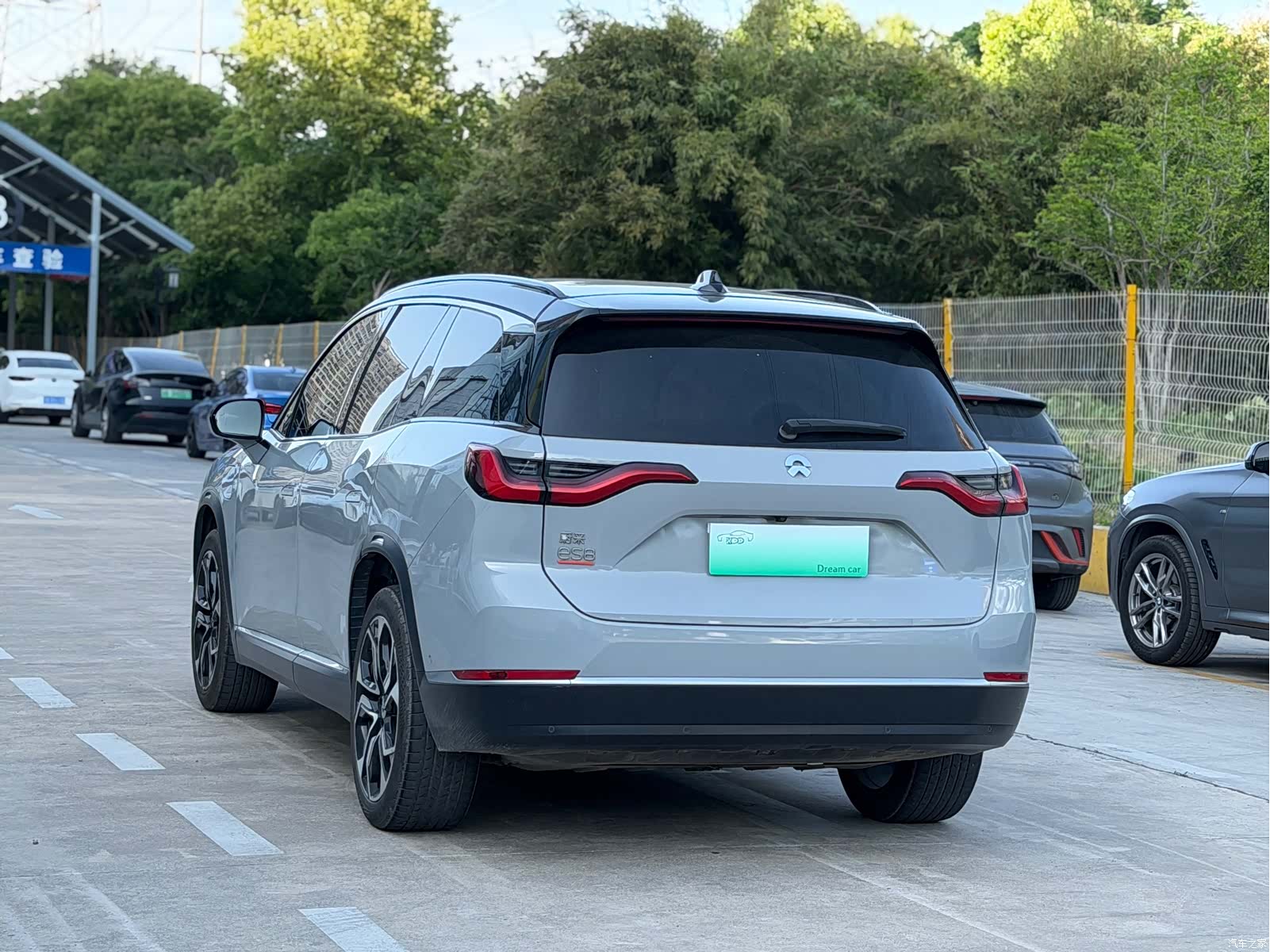 NIO ES8, 2021 10