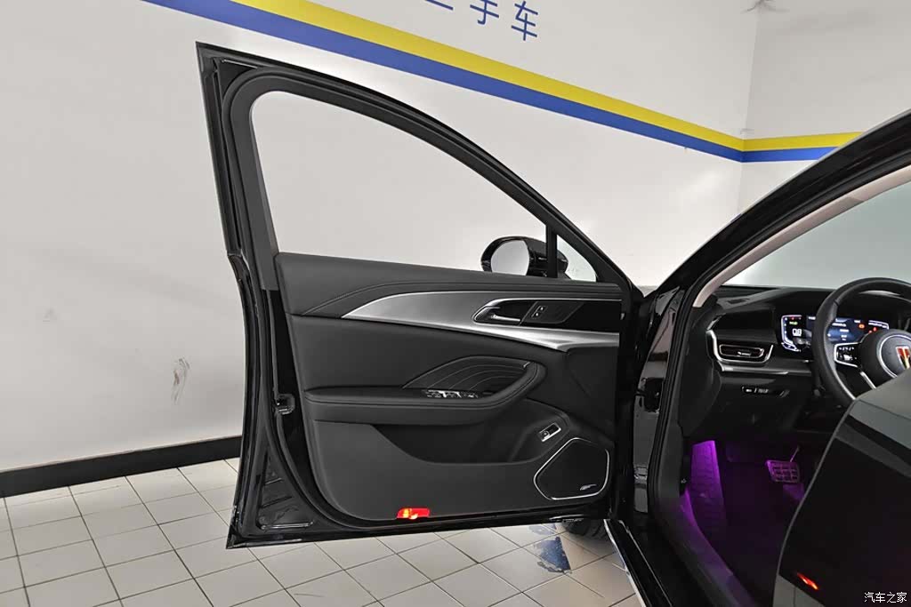 Hongqi H5, 2024 7