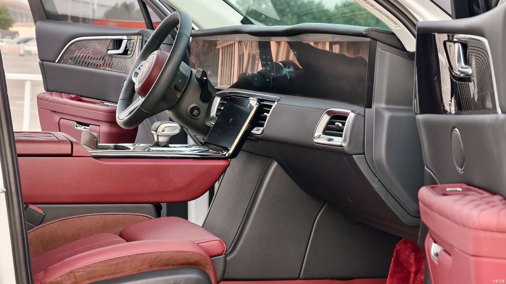 Hongqi E-HS9, 2022 9