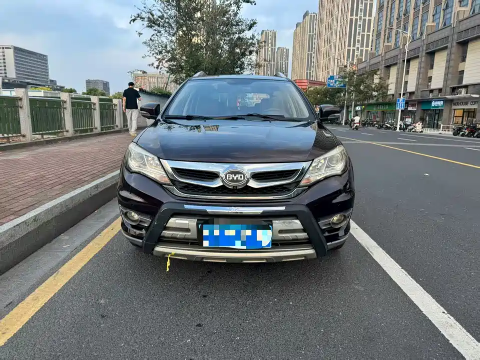 BYD S7
