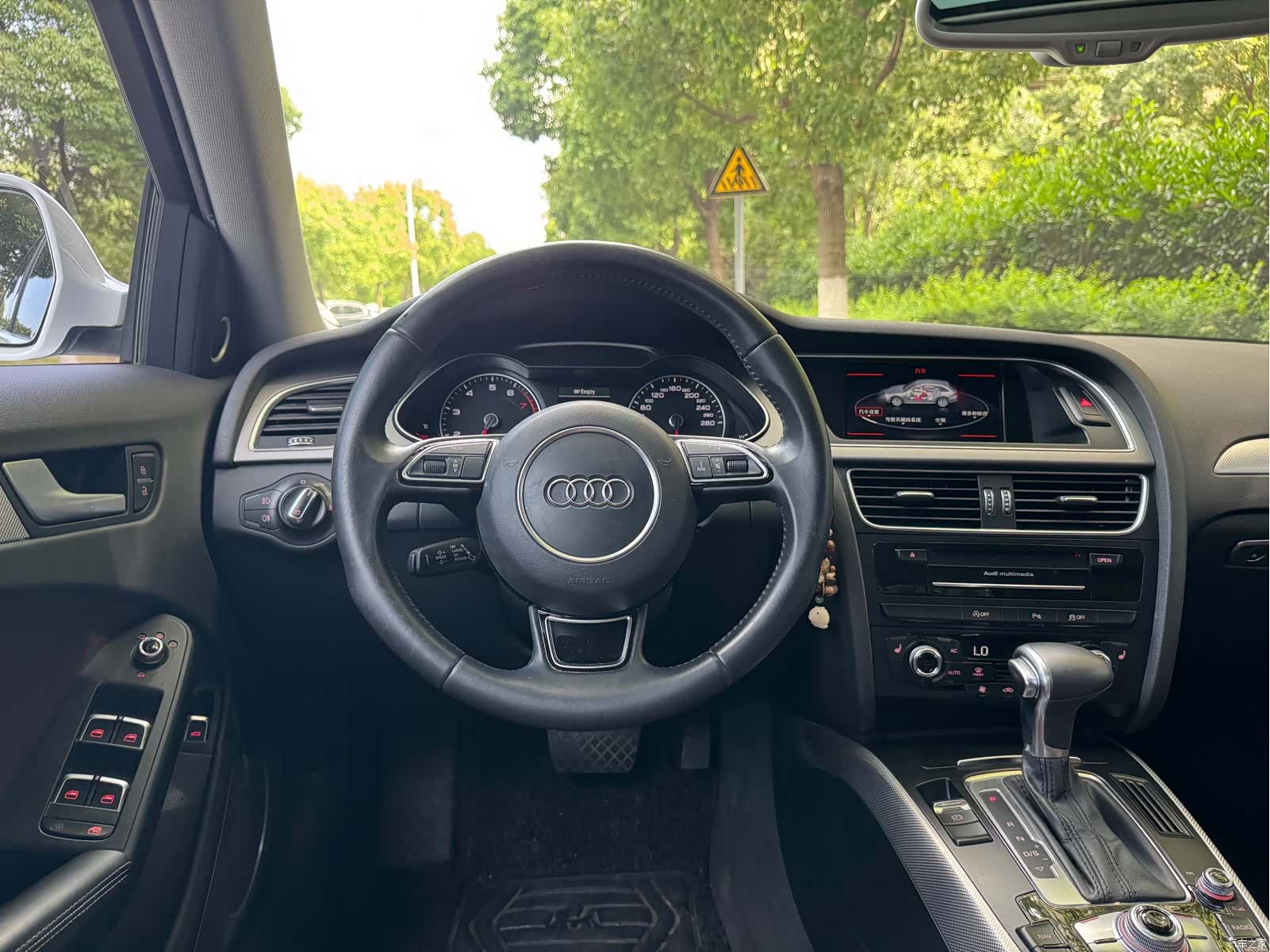 Audi A4, 2015 13