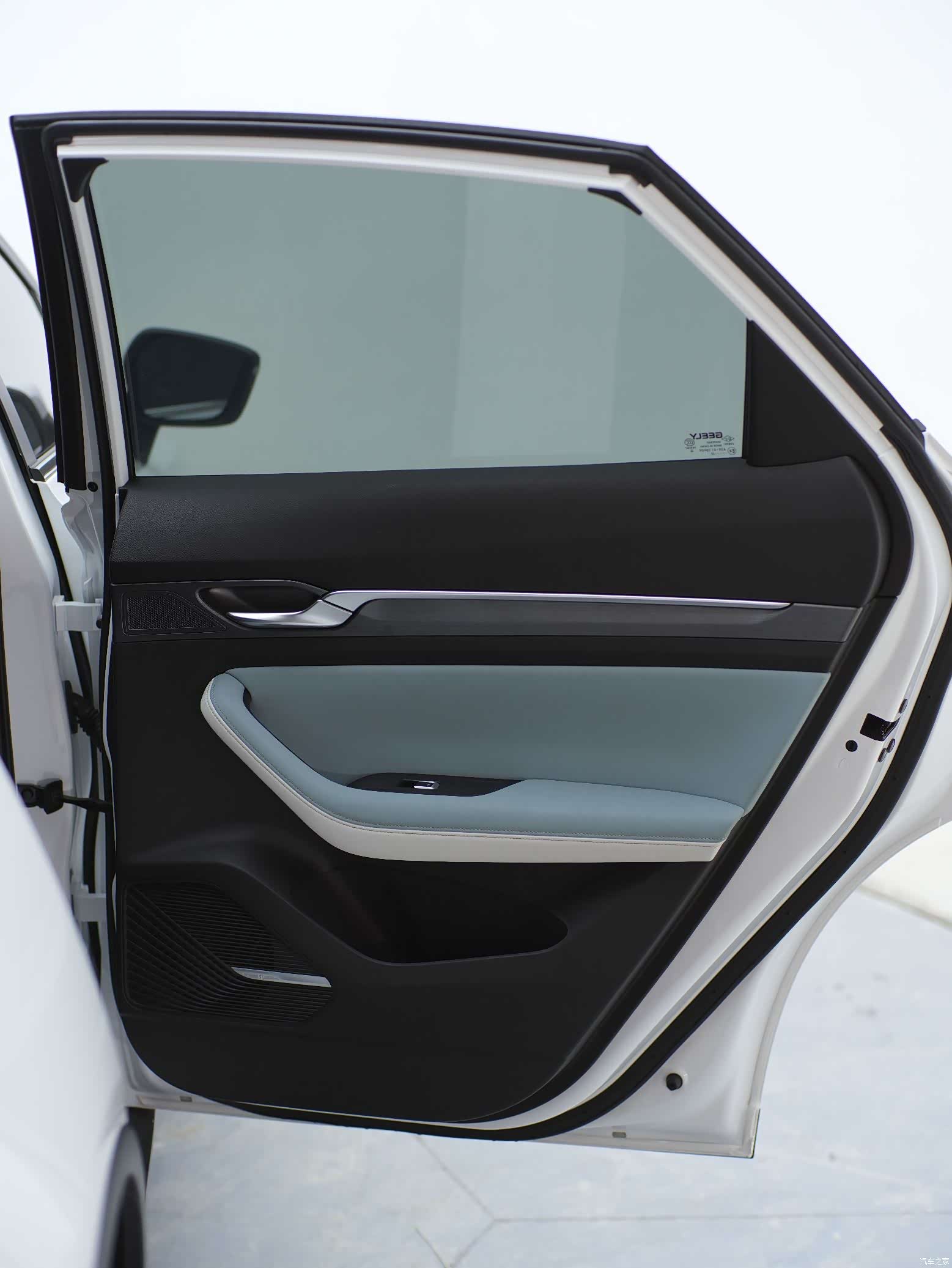 Geely Emgrand, 2022 10