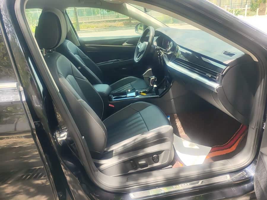 Volkswagen Passat 2022, фото 25
