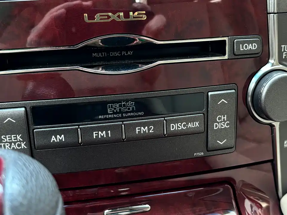 Lexus LS